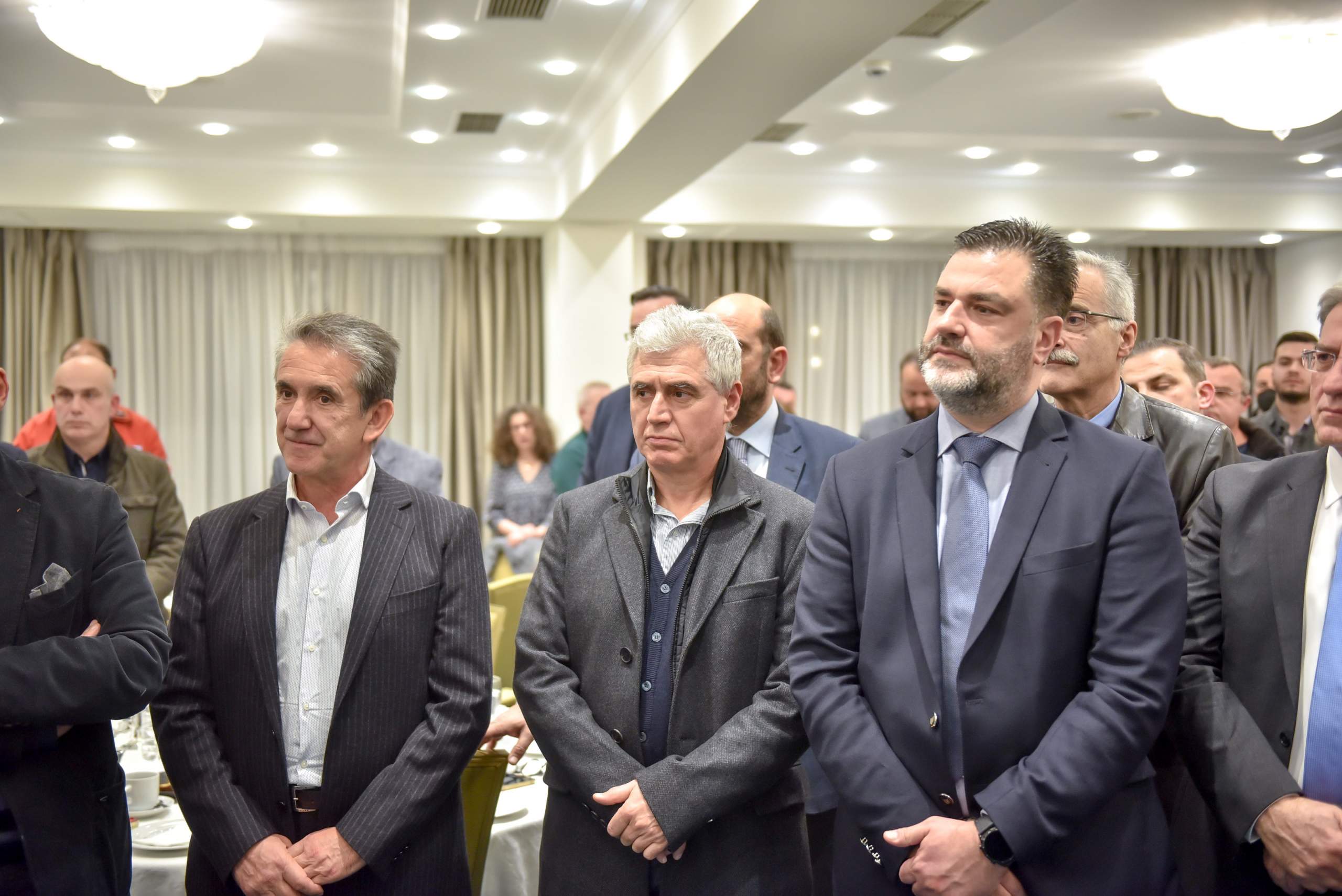 Ο Πρόεδρος του ΚΟΔΗΠ Θόδωρος Τουλγαρίδης στην κοπή της πρωτοχρονιάτικης πίτας του Ερυθρού Σταυρού