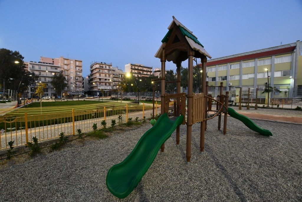 Ολοκληρώνεται ένας ακόμα κοινόχρηστος χώρος για όλους στην Πάτρα , η πλατεία Αγίου Αλέξιου