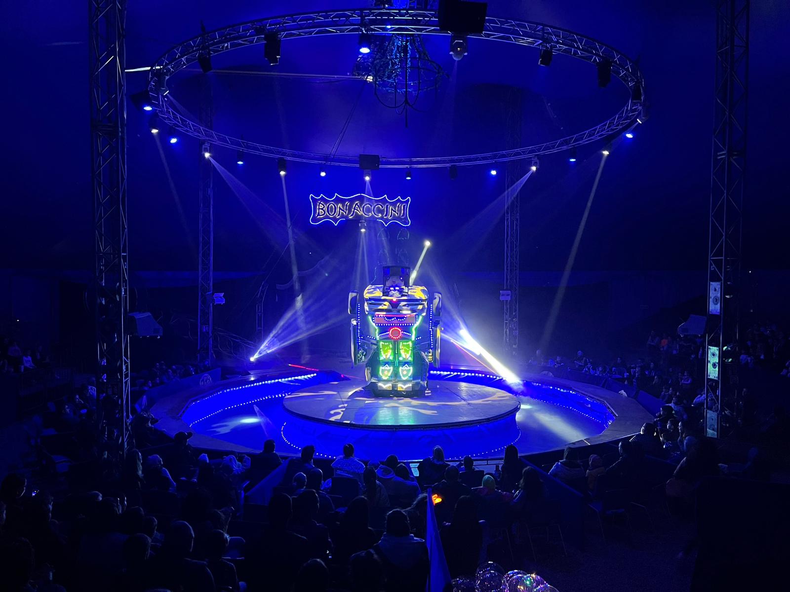 Το μεγάλο Ιταλικό Circo Acquatico Bonaccini έρχεται στο Παλαιό Φάληρο