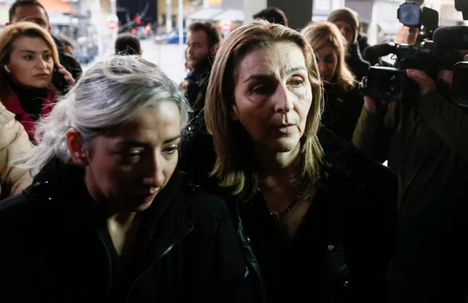 Ξέσπασε η μητέρα του Άλκη: “Μισή πιθαμή και χτυπούσες τον γιο μου; Πού είναι τώρα το δρεπάνι;”