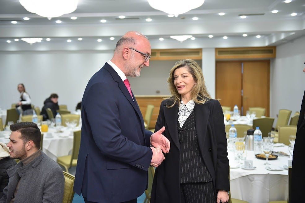 Η Αντιδήμαρχος Υγείας και Πρόνοιας, Βίβιαν Σαμούρη στην κοπή πίτας του Οικονομικού Επιμελητηρίου