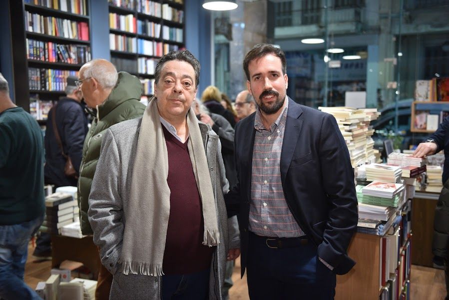 Ο Πρόεδρος του Δημοτικού Συμβουλίου του Δήμου Πατρέων, Παναγιώτης Μελάς, παραβρέθηκε,  στην παρουσίαση του βιβλίου του Παναγιώτη Κολέλη «Κομμένες γλώσσες» (Εκδόσεις ΚΨΜ)
