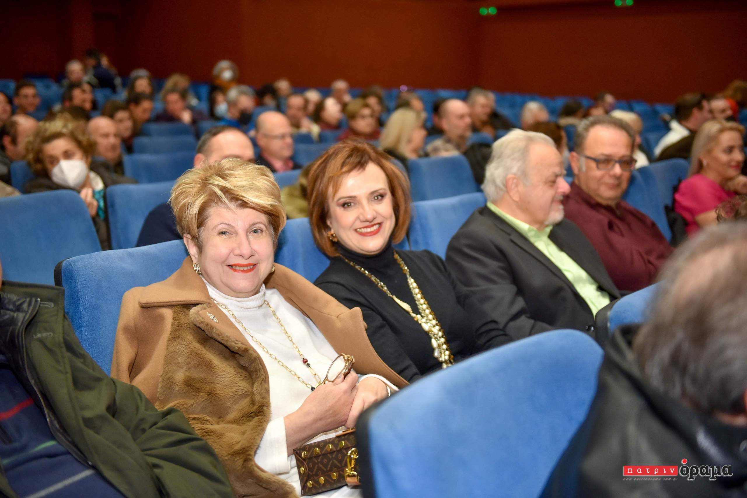 Άκρως επιτυχημένη η παρουσίαση του βιβλίου: «Τα Backastage του ελληνικού σινεμά», του Μάκη Δελαπόρτα από το περιοδικό “Πατρινόραμα”