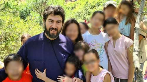 Σήμερα η απολογια του πατέρα Αντώνιου – Καταγγελίες για ξυλοδαρμούς μαρτύρων