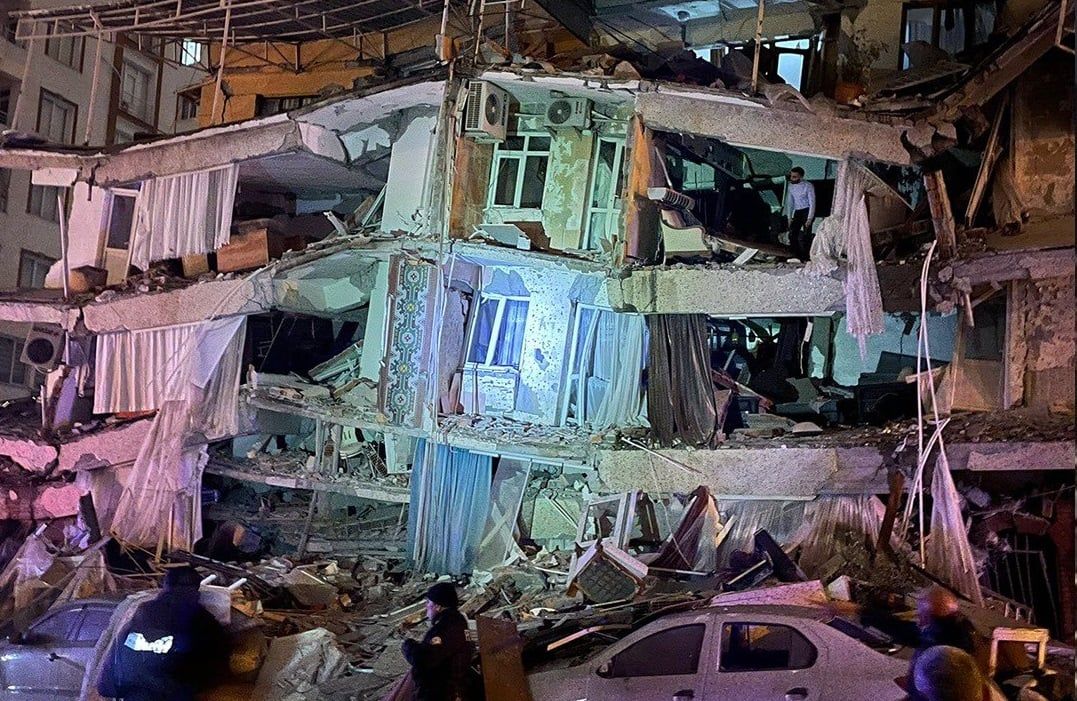 Σεισμός 7,7 Ρίχτερ: Στους 500 νεκρούς εως τώρα σε Τουρκία και Συρία