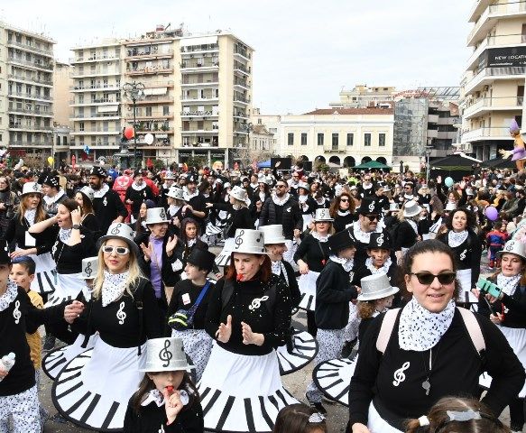 Πάτρα : Με μεγάλη επιτυχία η μεγάλη παρέλαση των μικρών