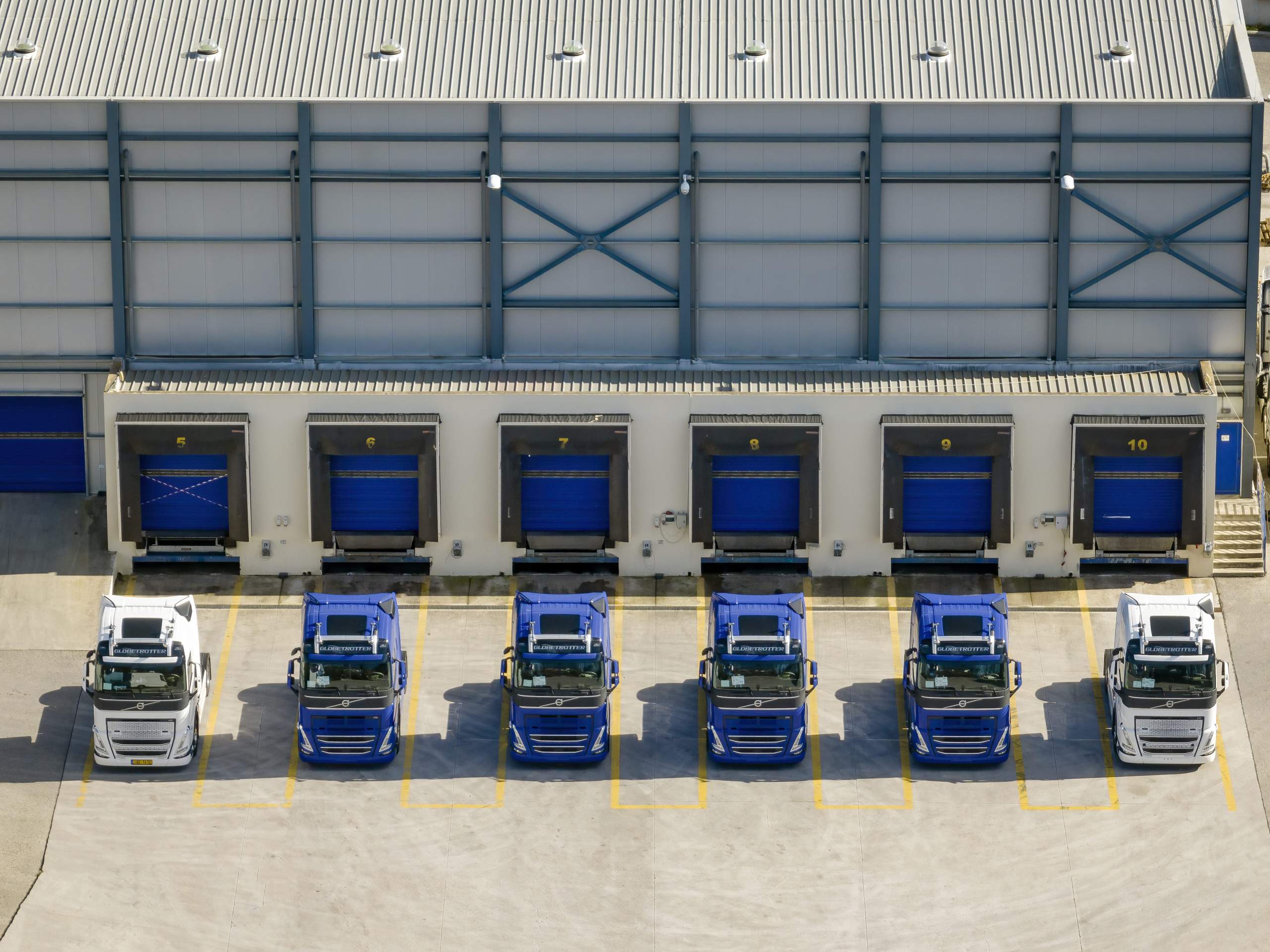 Η MED FRIGO / CARGO MED εκσυγχρονίζει και ανανεώνει το στόλο φορτηγών της, με 10 καινούργια φορτηγά VOLVO FH 500