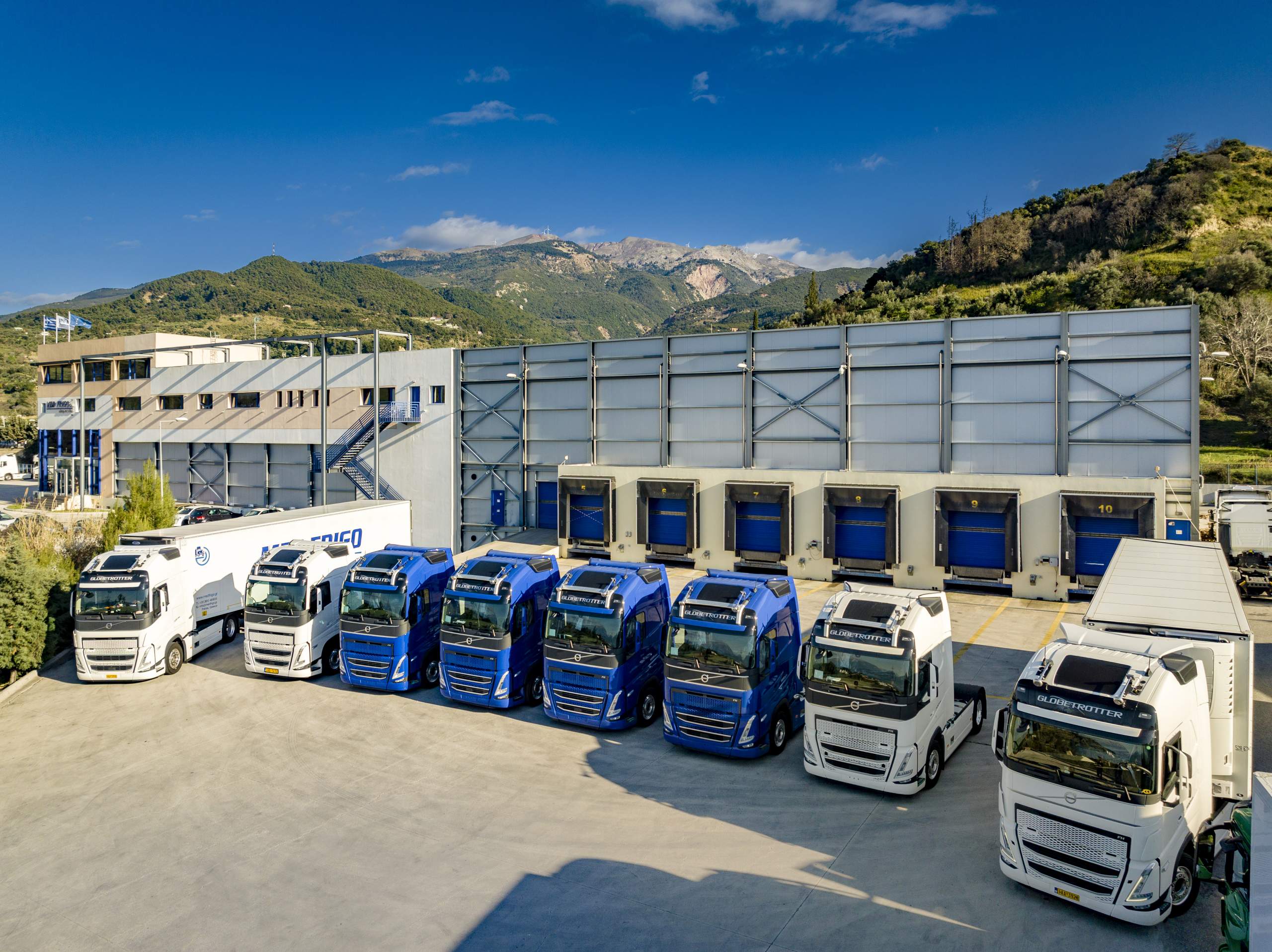 Η MED FRIGO / CARGO MED εκσυγχρονίζει και ανανεώνει το στόλο φορτηγών της, με 10 καινούργια φορτηγά VOLVO FH 500
