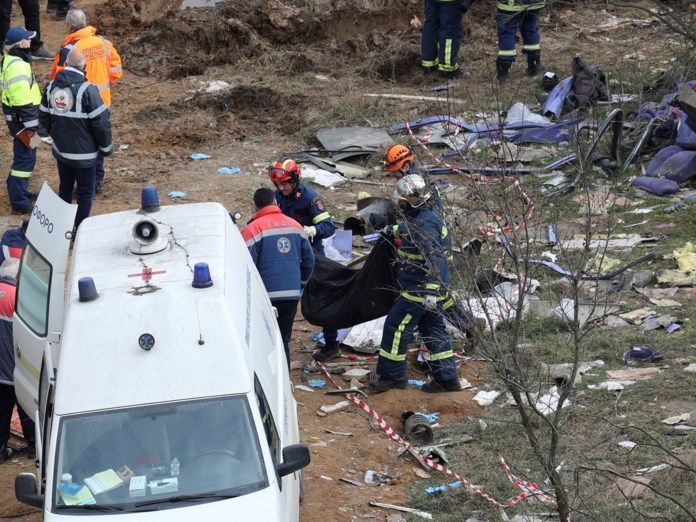 Πλεύρης:«Ντρέπομαι αυτούς τους γονείς»–«Παρέλαβαν καρφωμένα φέρετρα» είπε δικηγόρος θύματος