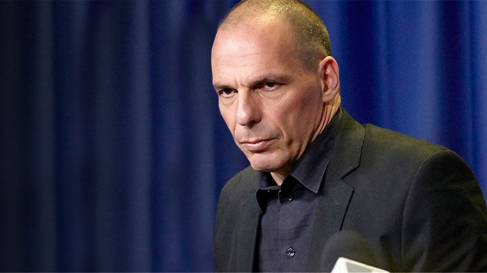 Βαρουφάκης: Έξι κατάγματα στη μύτη του μετά την επίθεση – Στον ανακριτή ο 17χρονος σήμερα