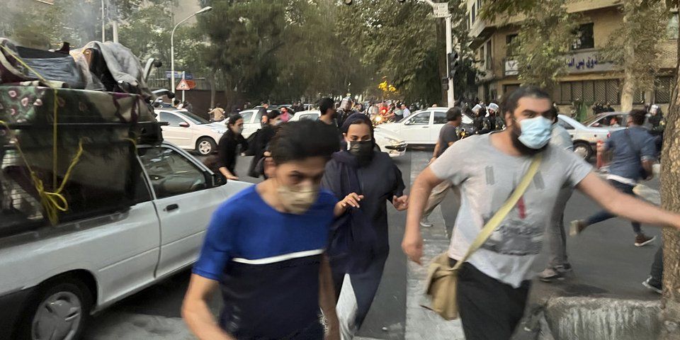 Διεθνής Αμνηστία:Παιδιά συνελήφθησαν και βασανίστηκαν στις διαδηλώσεις του Ιράν