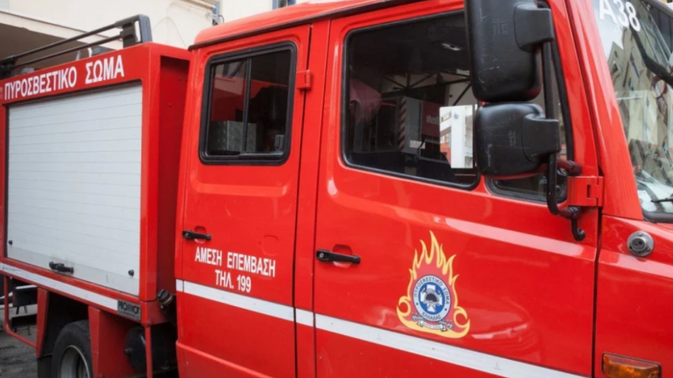 Πάτρα: Αστικό λεωφορείο έπιασε  φωτιά στο Πανεπιστήμιο