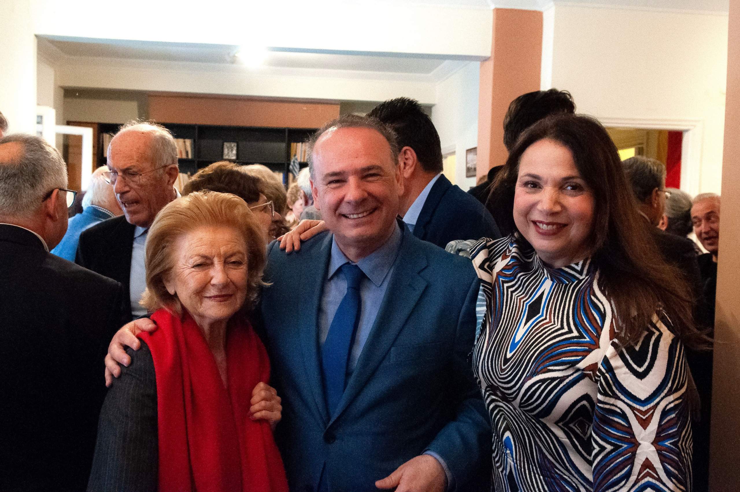 ΚΑΡΝΑΒΑΛΙΚΗ ΠΑΤΡΑ ΣΤΗΝ ΑΘΗΝΑ: Άρωμα αποκριάς στη παρουσίαση του λευκώματος του Παναγιώτη Ρηγόπουλου