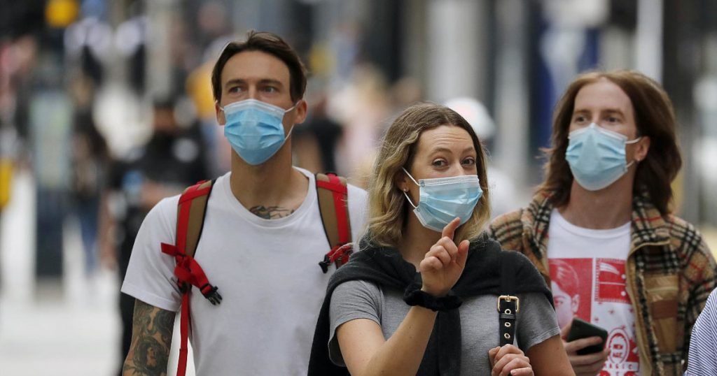 Κορονοϊός: Συνεχίζει και γεμίζει νοσοκομεία – «Μοναδικό φαινόμενο στα χρονικά»