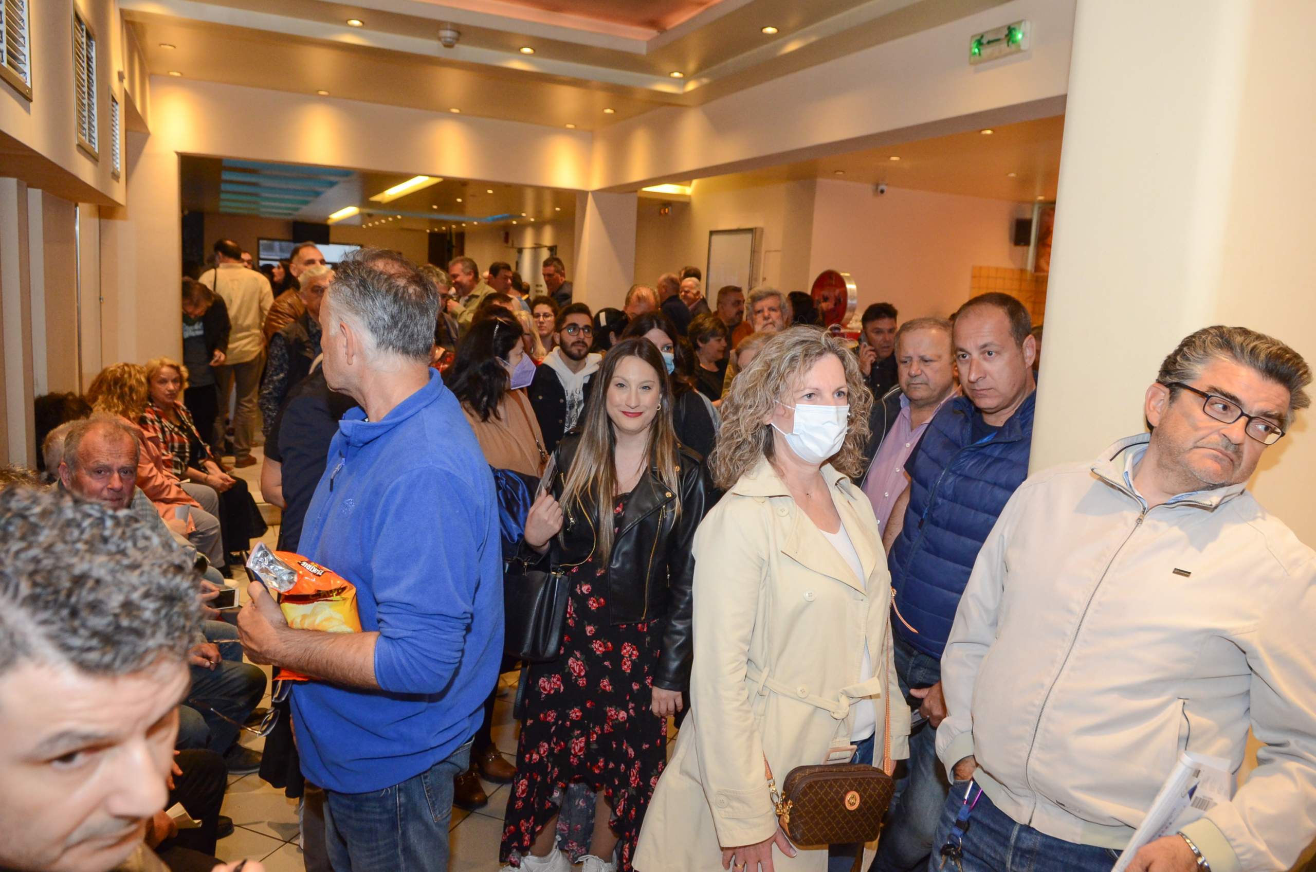 To “πατρινόραμα» τίμησε τον Κώστα Τουρνά στην μεγαλειώδη συναυλία του στο «ΠΑΝΘΕΟΝ»