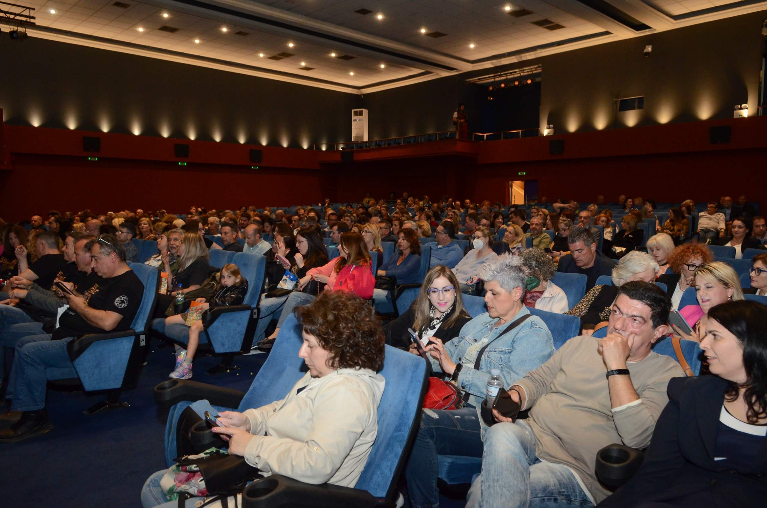 Μια ευχάριστη έκπληξη στην βράβευση του Κώστα Τουρνά στο “Πάνθεον” απο το περιοδικό “Πατρινόραμα”