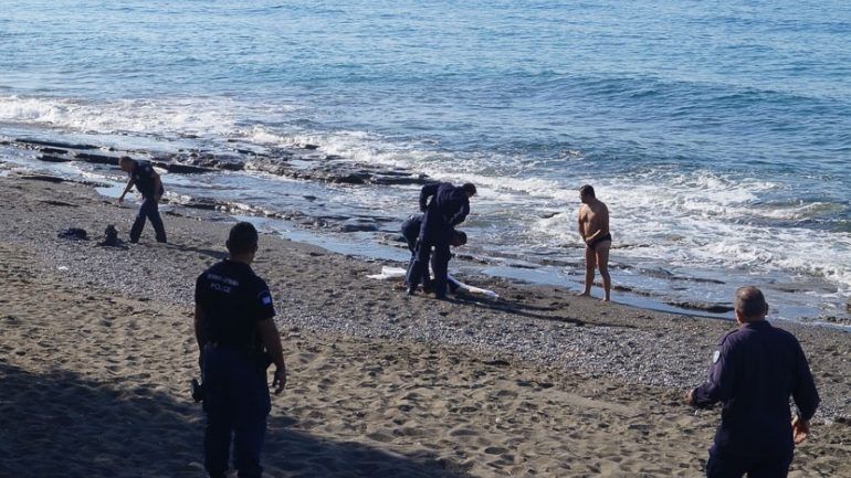 Επτά ηλικιωμένοι λουόμενοι έχασαν χθες τη ζωή τους στη θάλασσα