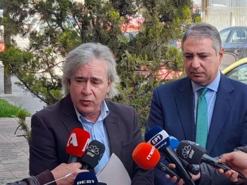 ΠΑΤΡΑ: Σε φαρμακευτικό κώμα η 14χρονη Χριστίνα – Ο Δ/ντής ΜΕΘ Ανδρέας Ηλιάδης στο πλευρό της