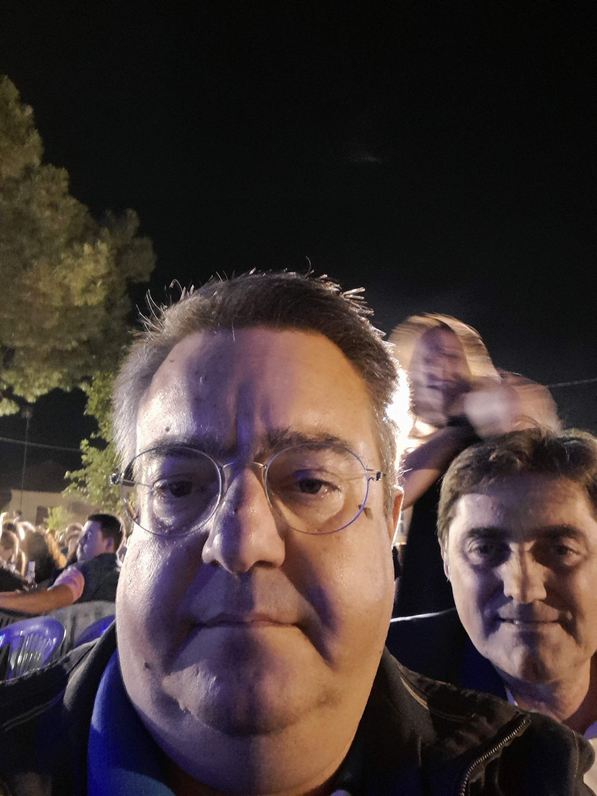 Ο επικεφαλής της παράταξης  «Δυτική Ελλάδα, Μαζί Αλλάζουμε» Κώστας Καρπέτας με τον υποψ. περιφερειακό σύμβουλο Δημήτρη Κομνηνό στην «Ετήσια Γιορτή του Κρασιού 2023» στον Δ. Ερυμάνθου 