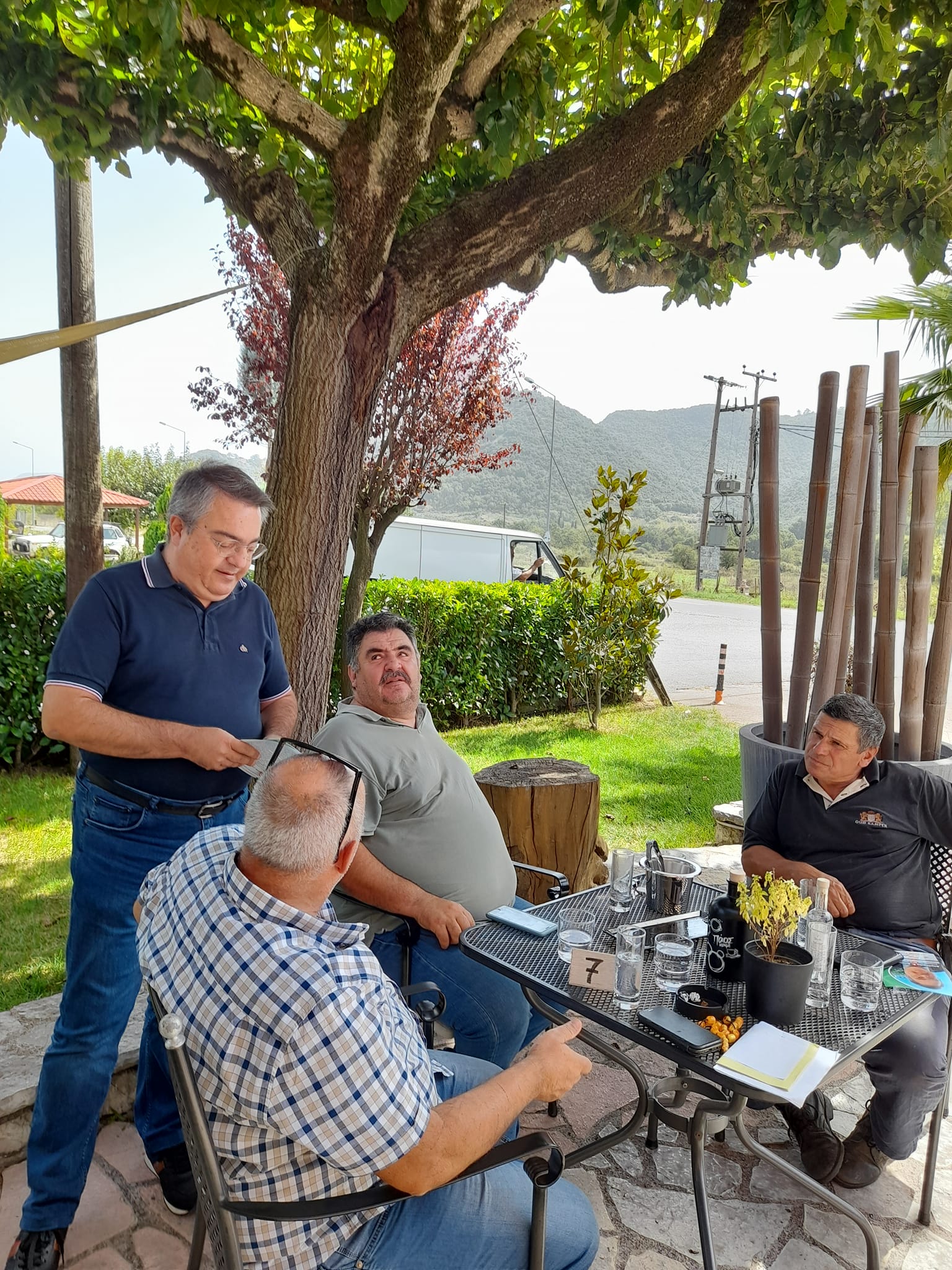 Μπαράζ επισκέψεων σε όλη της Π.Ε. Αχαΐας για τον Δημήτρη Κομνηνό υποψήφιο περιφερειακό σύμβουλο