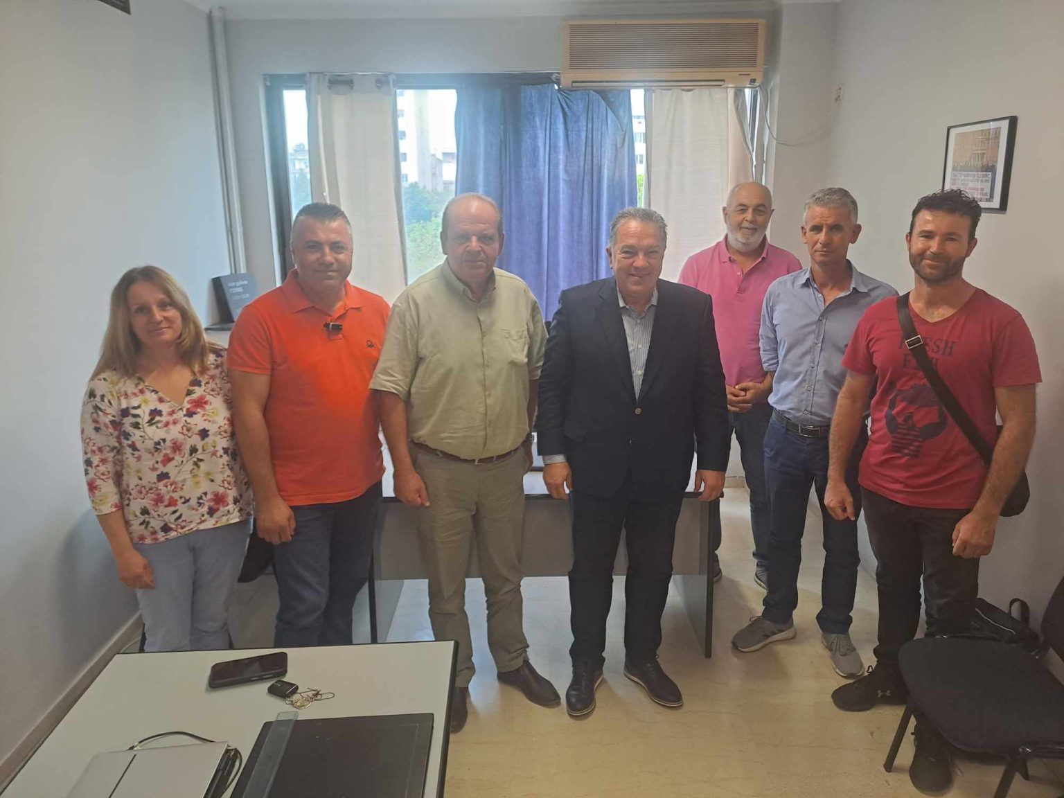 ΠΑΤΡΑ ΕΝΩΜΕΝΗ-ΚΩΣΤΑΣ ΣΒΟΛΗΣ:Συνάντηση με το Σωματείο Ιδιοκτητών Αυτοκινήτων Ταξί Πατρών και Περιχώρων