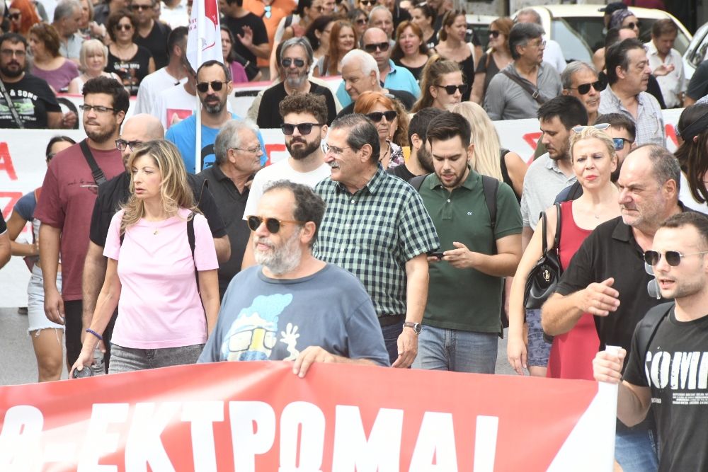 Η Δημοτική Αρχή στην πολύ μεγάλη απεργιακή πορεία ενάντια στο νέο εργασιακό Νομοσχέδιο