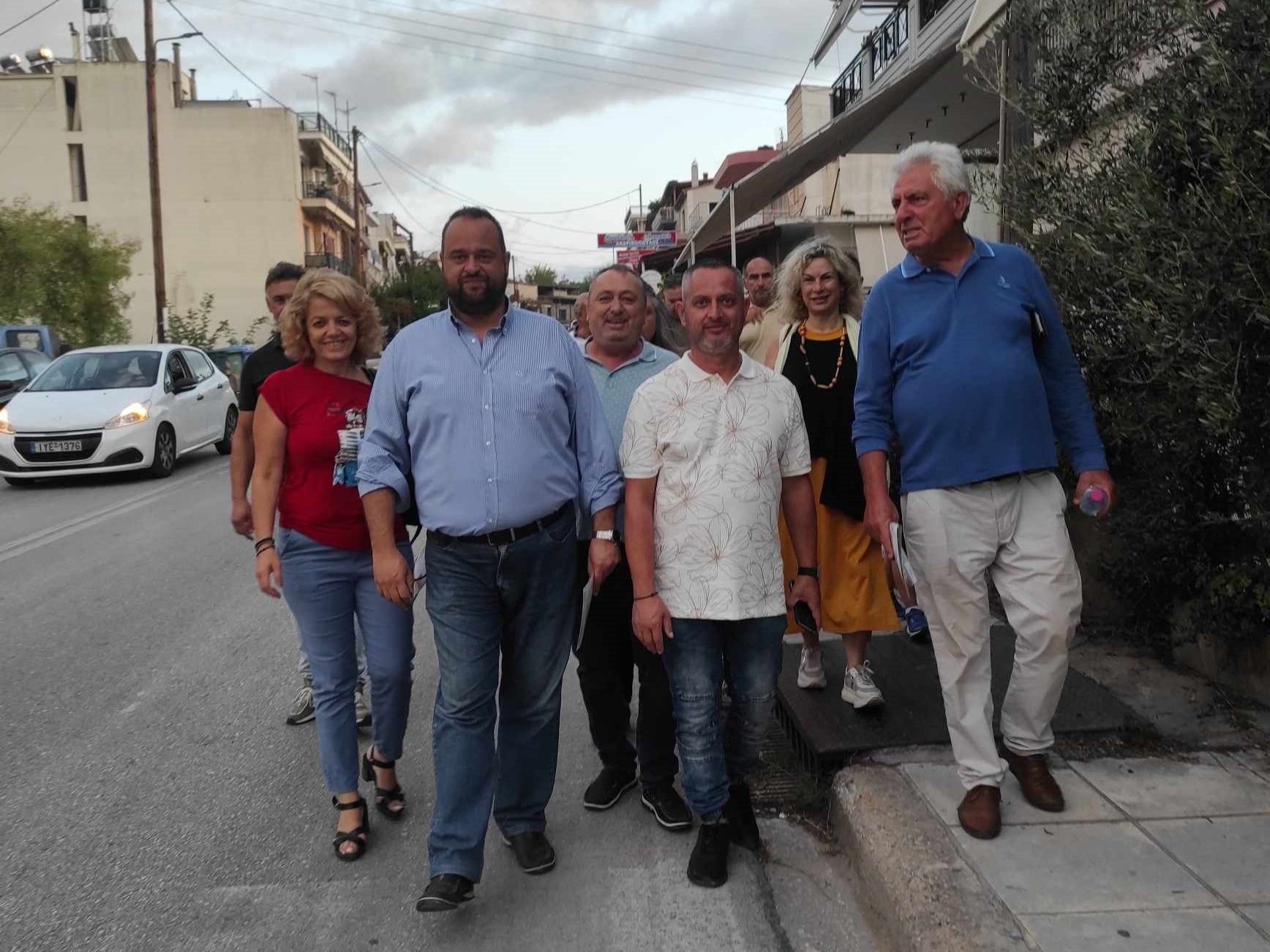 Δίπλα στον Βασίλη Αϊβαλη οι κάτοικοι της Οβρυάς