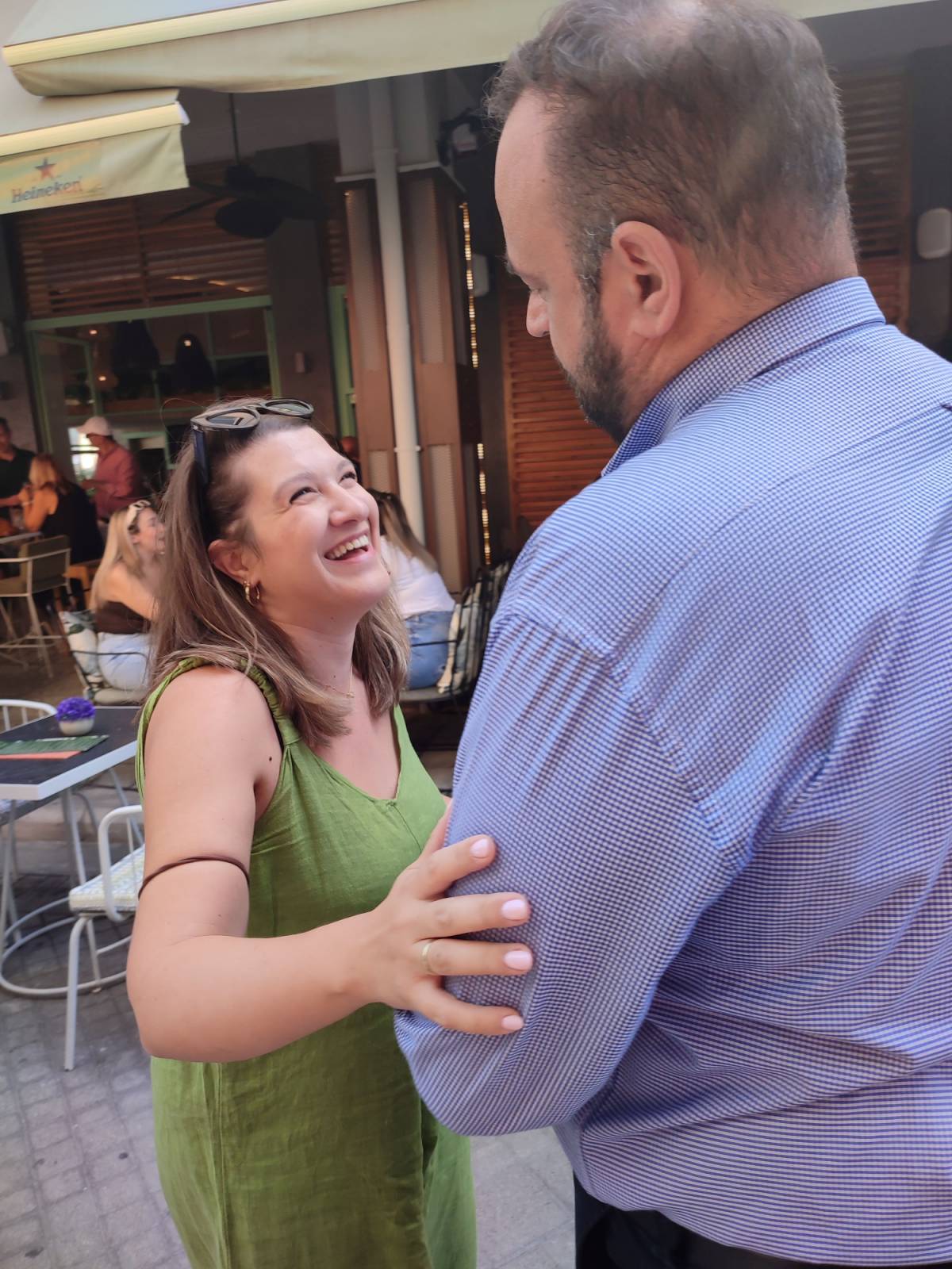 Στον πεζόδρομο της Ρήγα Φεραίου ο Βασίλης Αϊβαλής- Θερμή η υποδοχή από τους πολίτες