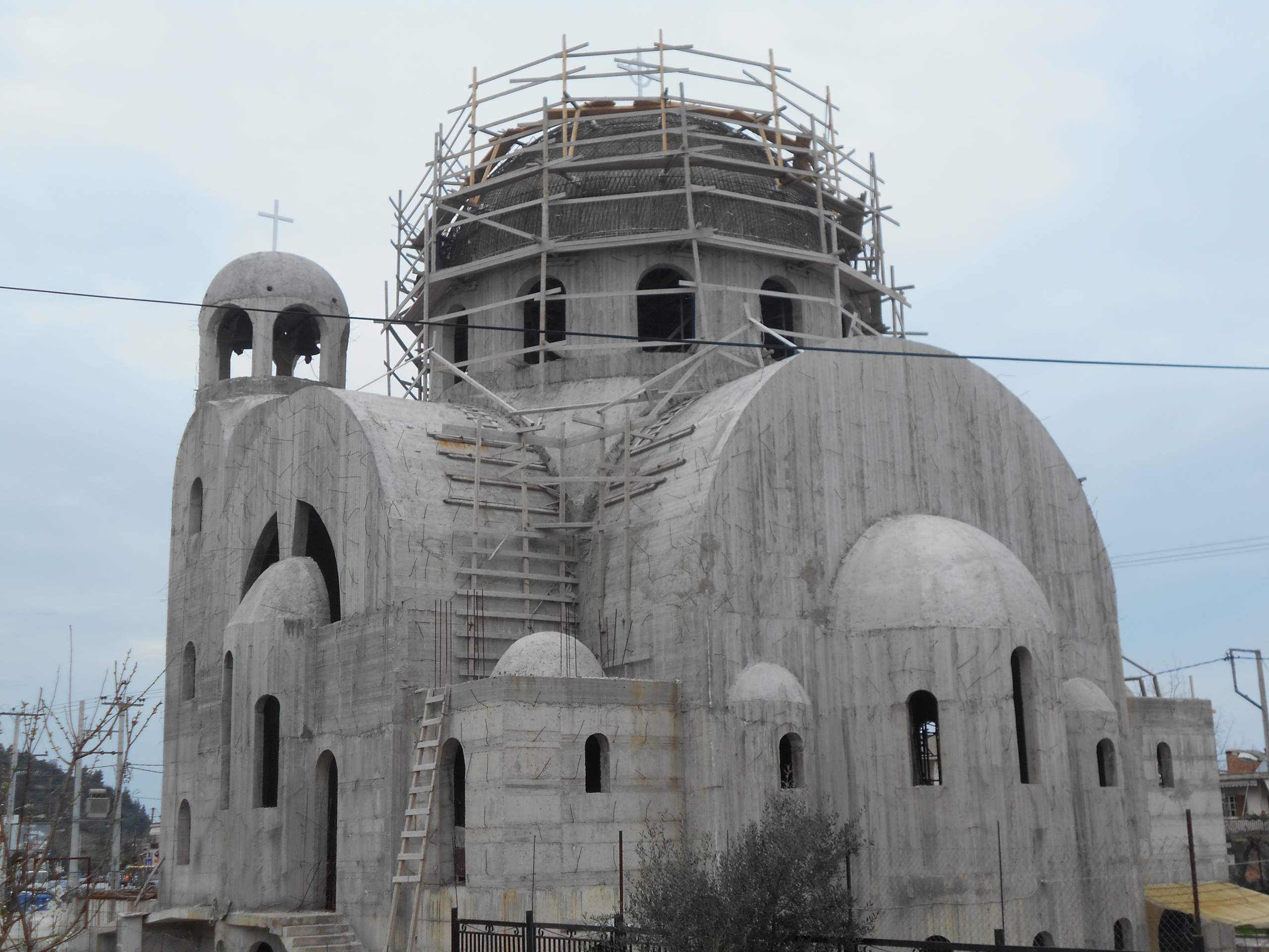 Εφημέριος του Ιερού Ναού Αγίου Χαραλάμπους Τσουκαλεΐκων π. Δημήτριος Μπιλιανός :  “Η ανέγερση του Ιερού Ναού του Αγίου Χαραλάμπους είναι έργο του Θεού”