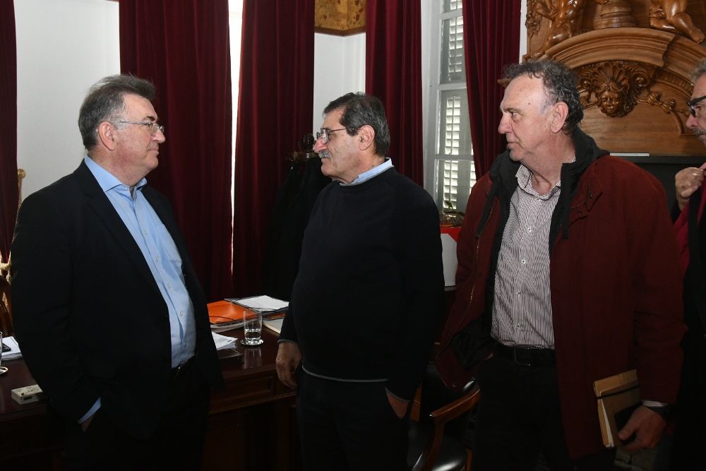 Συνάντηση Πελετίδη με τον Δήμαρχο και Αντιδημάχους του Δήμου Κορινθίων