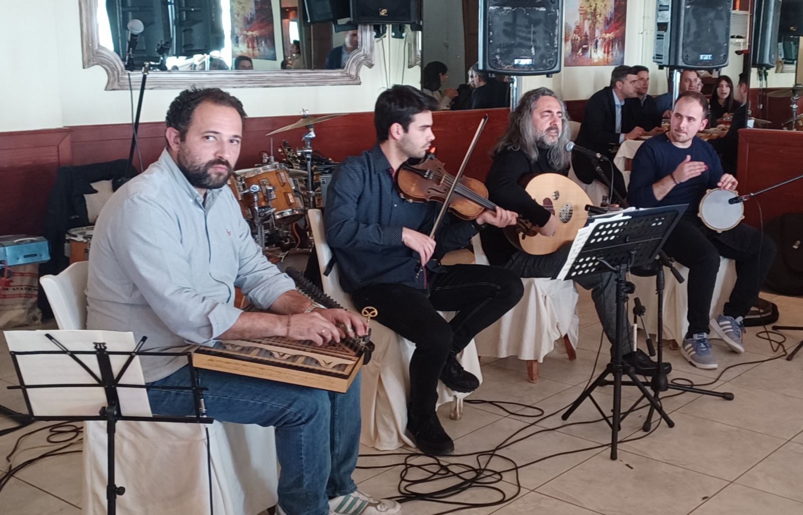 Ο σύλλογος ιεροψαλτών “Ιωάννης Δαμασκηνός”  έκοψε την πρωτοχρονιάτικη  βασιλόπιτα