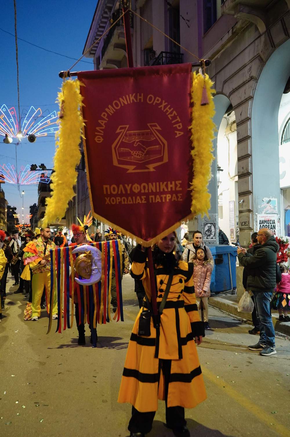 Μάγεψε η πρώτη παρέλαση των αρμάτων του Πατρινού Καρναβαλιού 2024