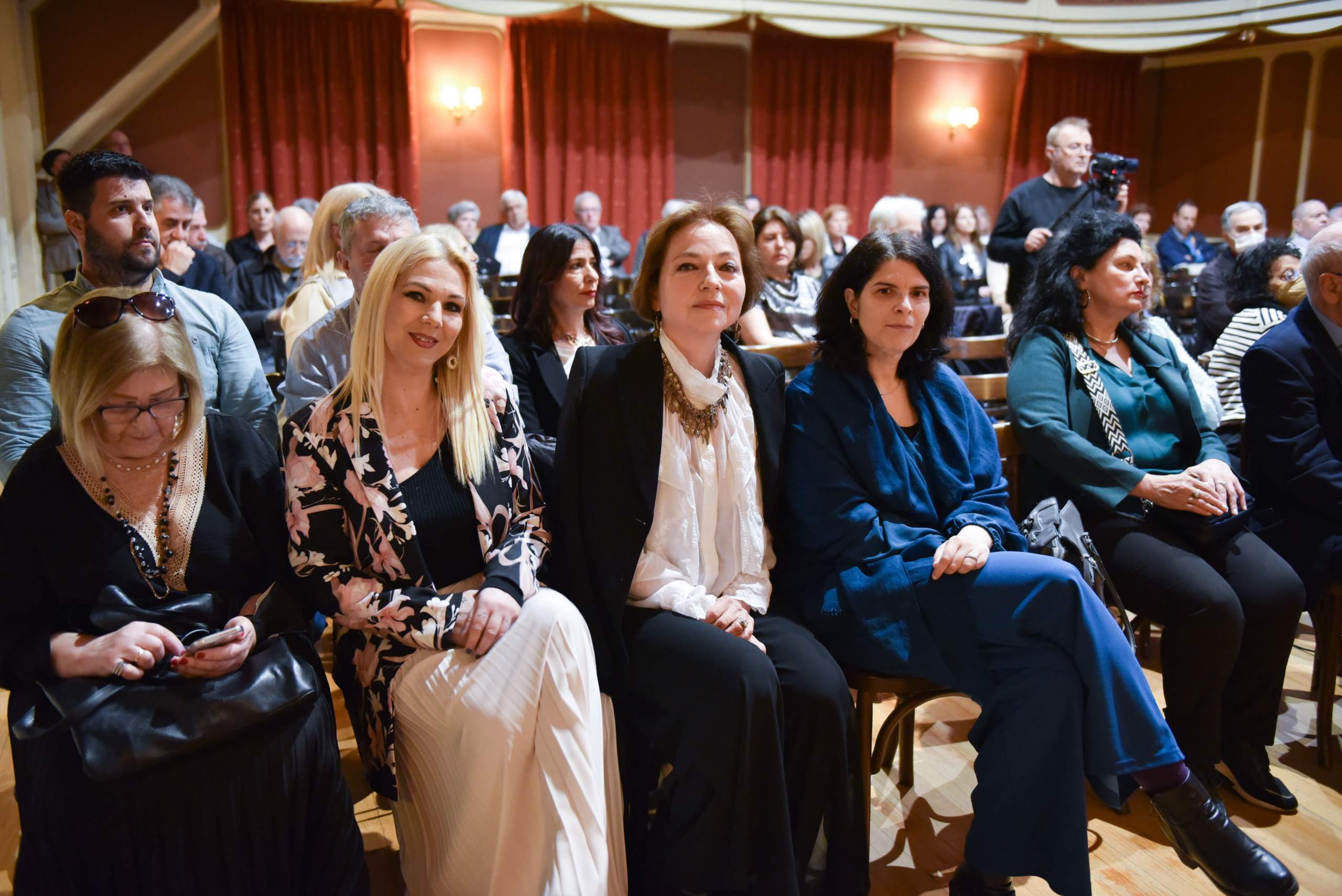 Άκρως επιτυχημένη η ημερίδα από το περιοδικό  “πατρινόραμα-hellenic” με θέμα :«Παιδική παχυσαρκία»