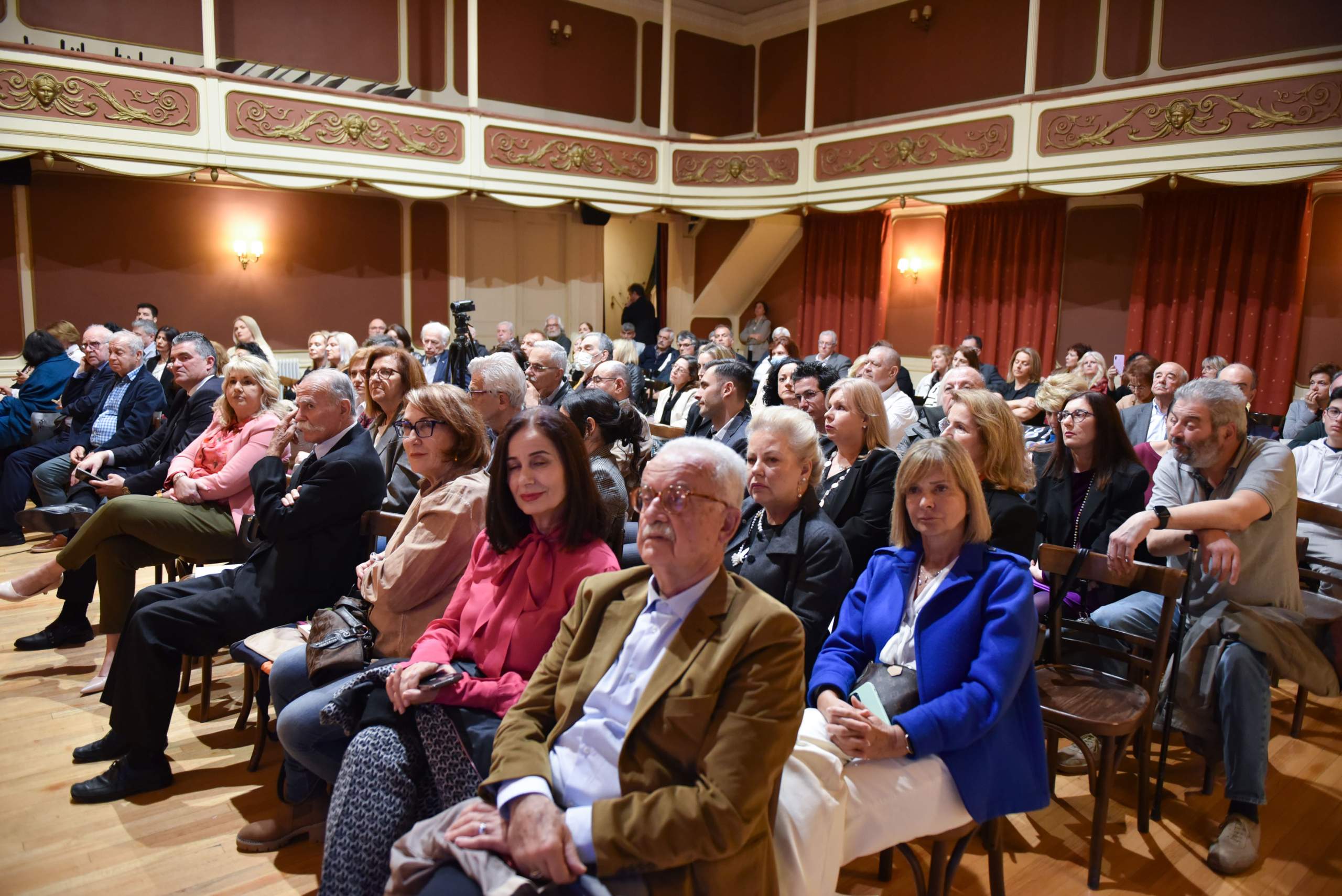 Άκρως επιτυχημένη η ημερίδα από το περιοδικό  “πατρινόραμα-hellenic” με θέμα :«Παιδική παχυσαρκία»