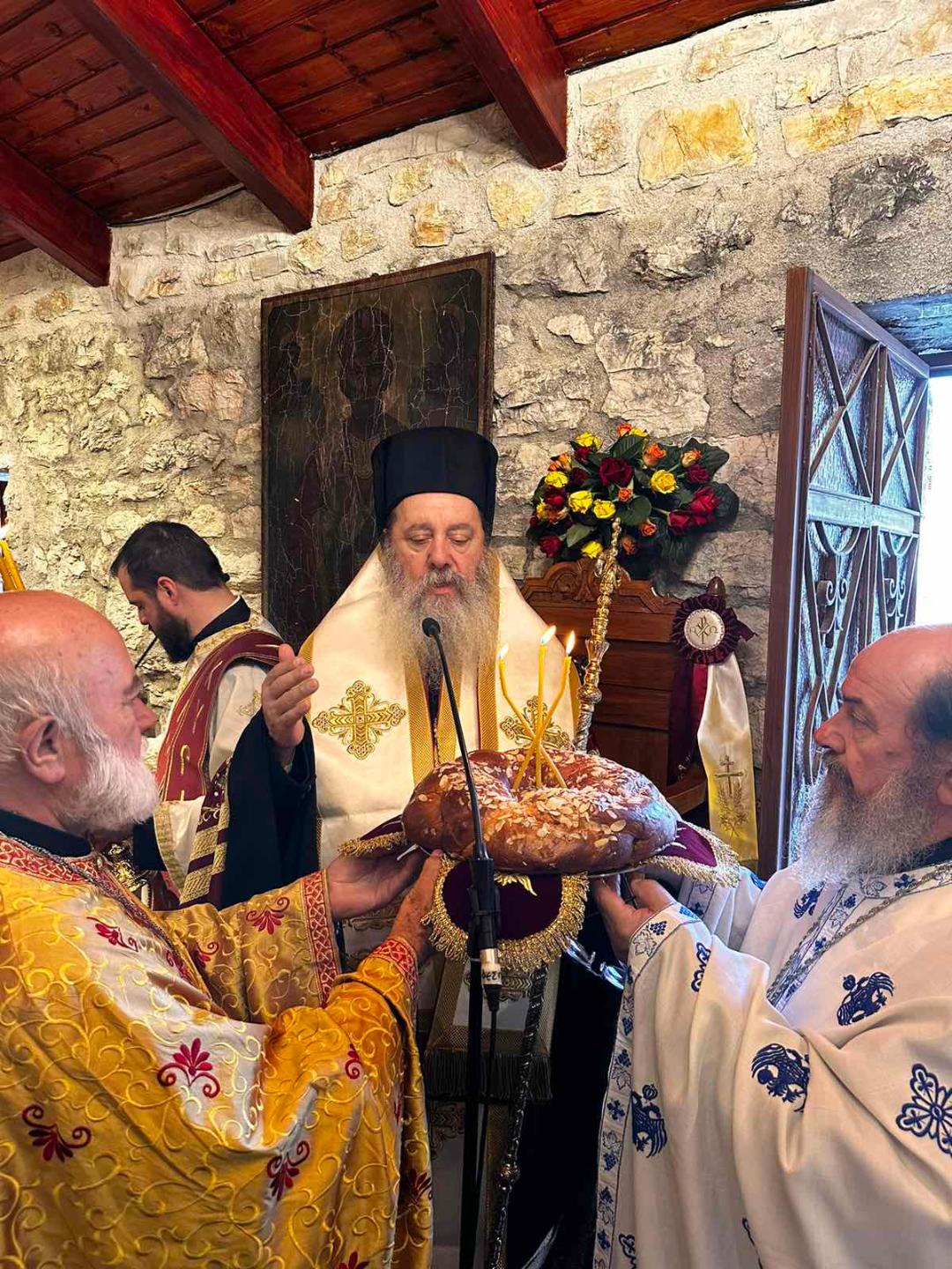 Εγκαινιάστηκε με λαμπρότητα ο πρώτος Ιερός Ναός του Αγίου Γερβασίου