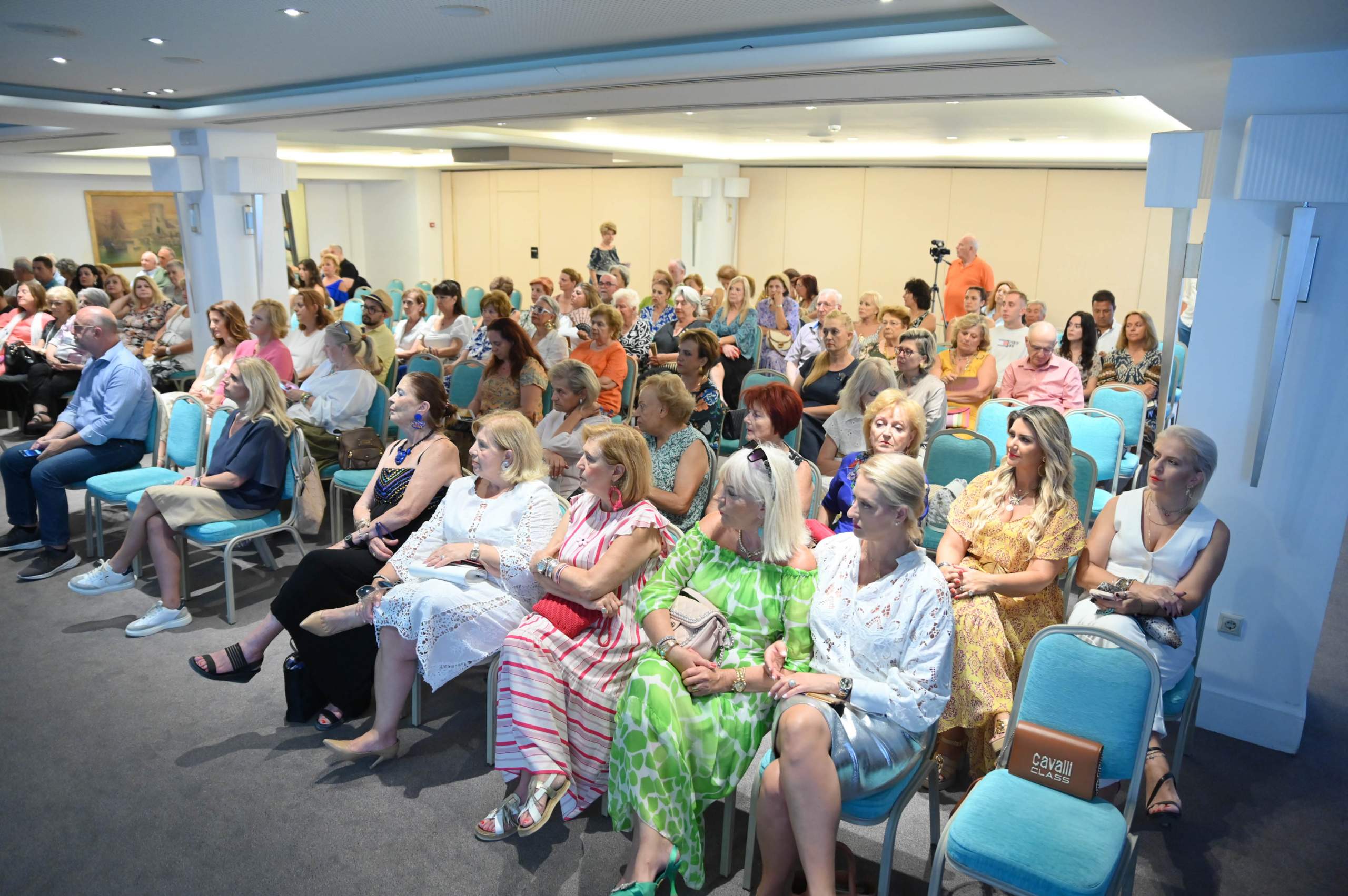 Πλήθος κόσμου απόλαυσε τις μυρωδιές και τις γεύσεις «Από την Ανατολή στη Δύση».