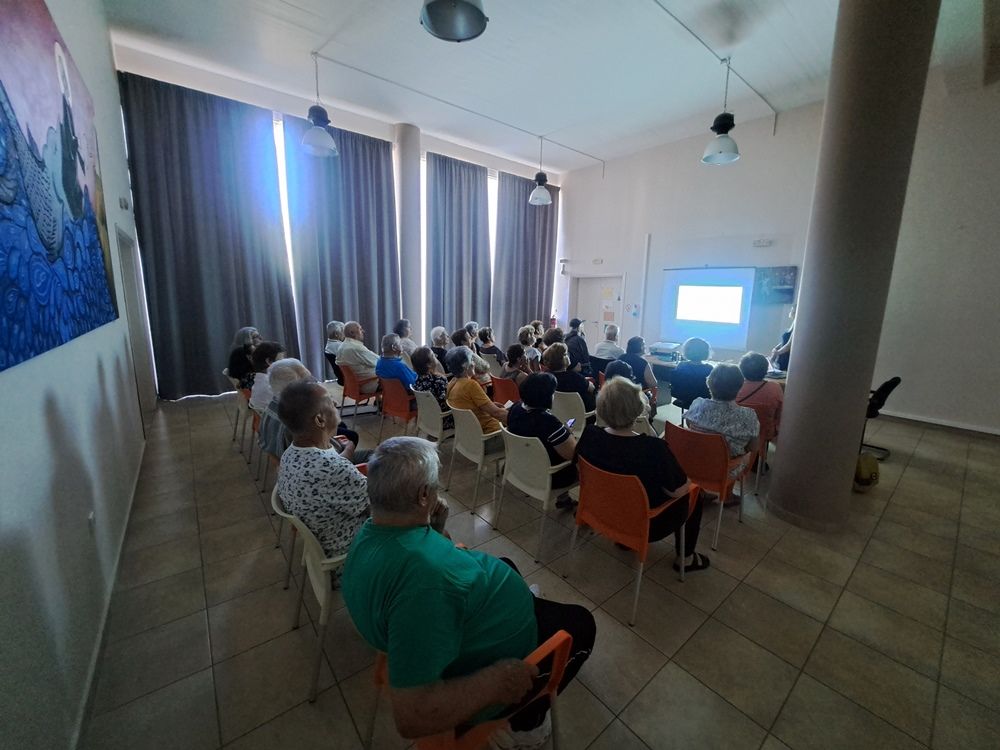 Αρχίζουν από τον ΚΟΔΗΠ τα οργανωμένα θαλάσσια μπάνια στην Πλαζ για τα μέλη των τριών ΚΑΠΗ