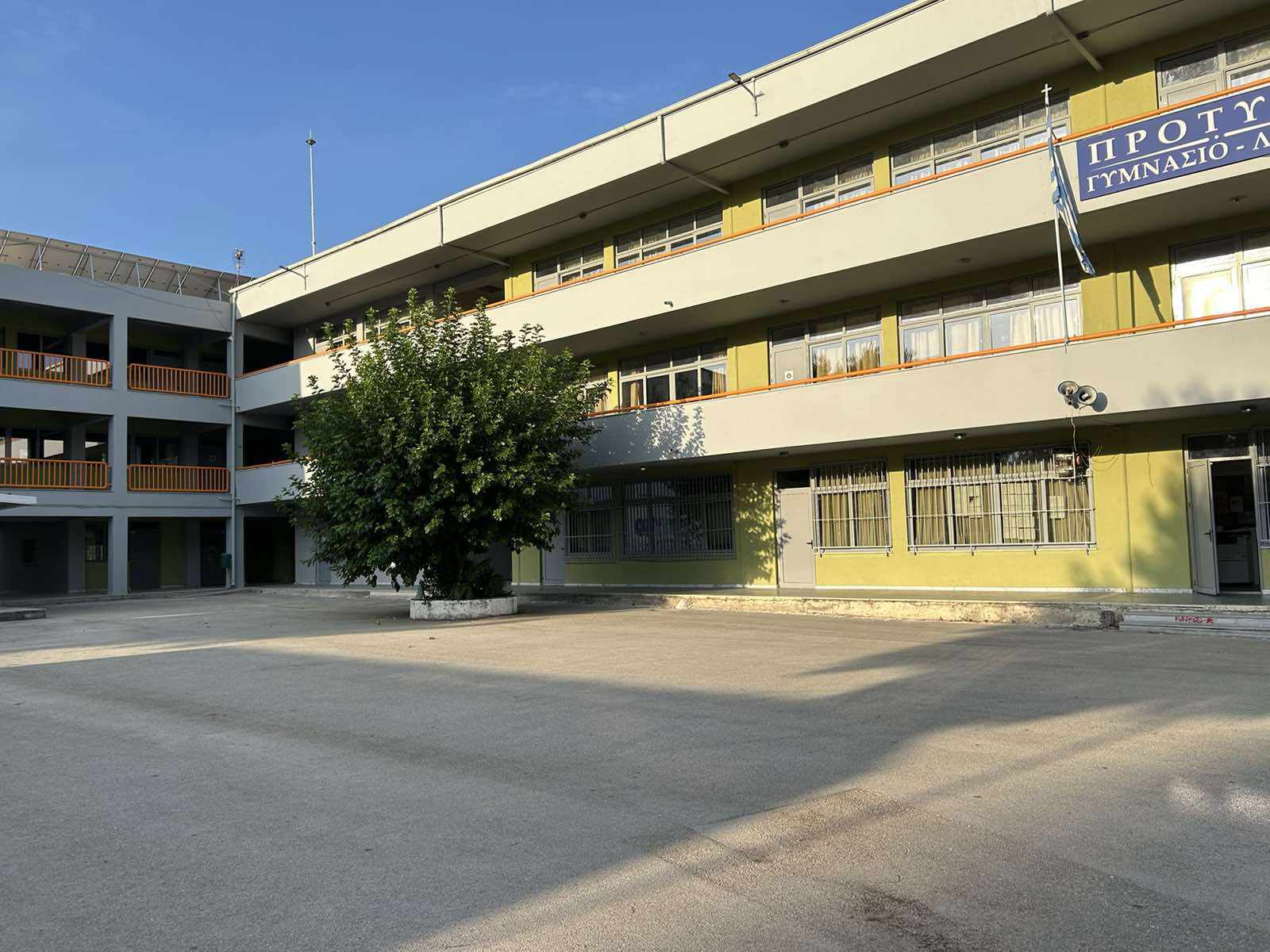 Ο Παναγιώτης Γάκης, Διευθυντής του Προτύπου Γυμνασίου (Λάγγουρα) μιλά στο «π»: “Τα παιδιά είναι οι καλύτεροι κριτές”