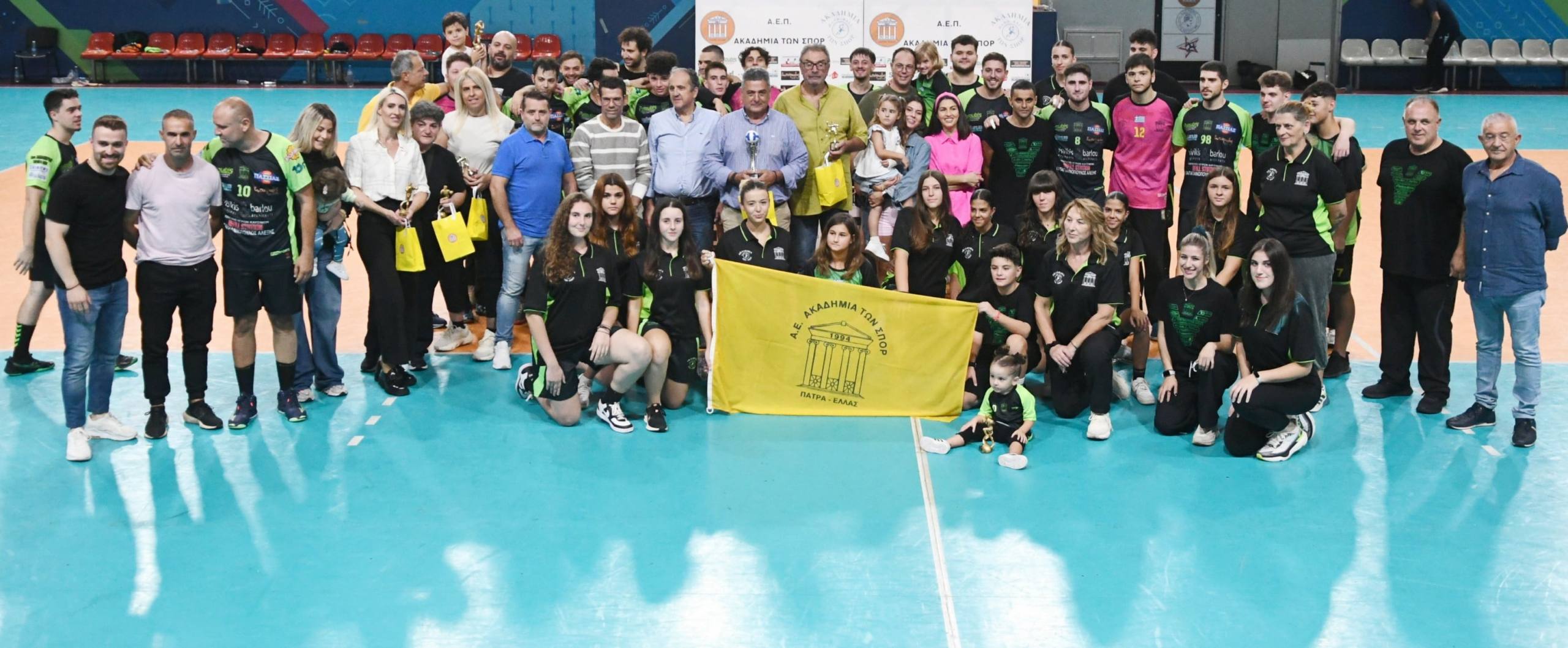 Η Ακαδημία των Σπορ τίμησε τον Αντιδήμαρχο Αθλητισμού Τάκη Πετρόπουλο