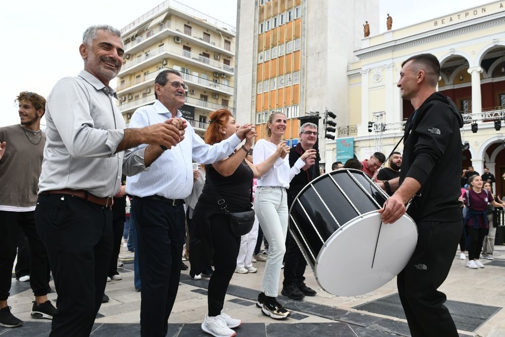 Ποντιακό γλέντι στήθηκε στην πλατεία Γεωργίου