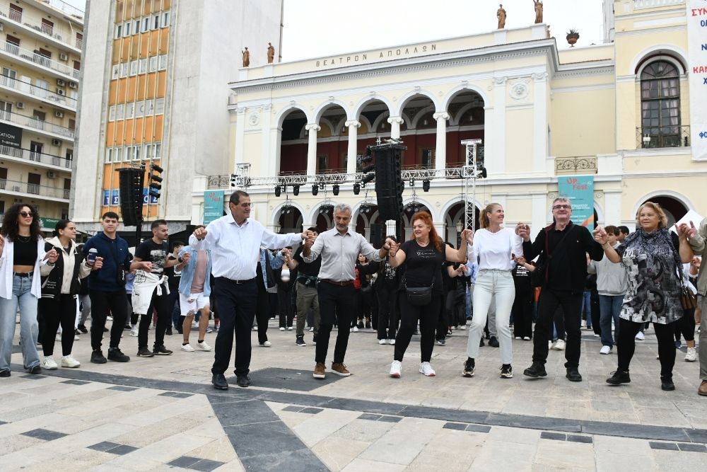 Ποντιακό γλέντι στήθηκε στην πλατεία Γεωργίου
