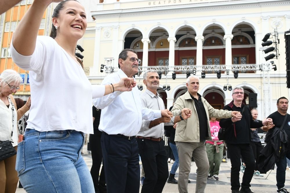 Ποντιακό γλέντι στήθηκε στην πλατεία Γεωργίου