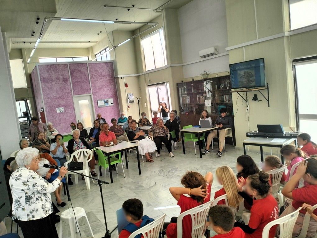 Συνάντηση μαθητών και ανθρώπων της τρίτης ηλικίας στο ΚΑΠΗ του ΚΟΔΗΠ στην Αγυιά