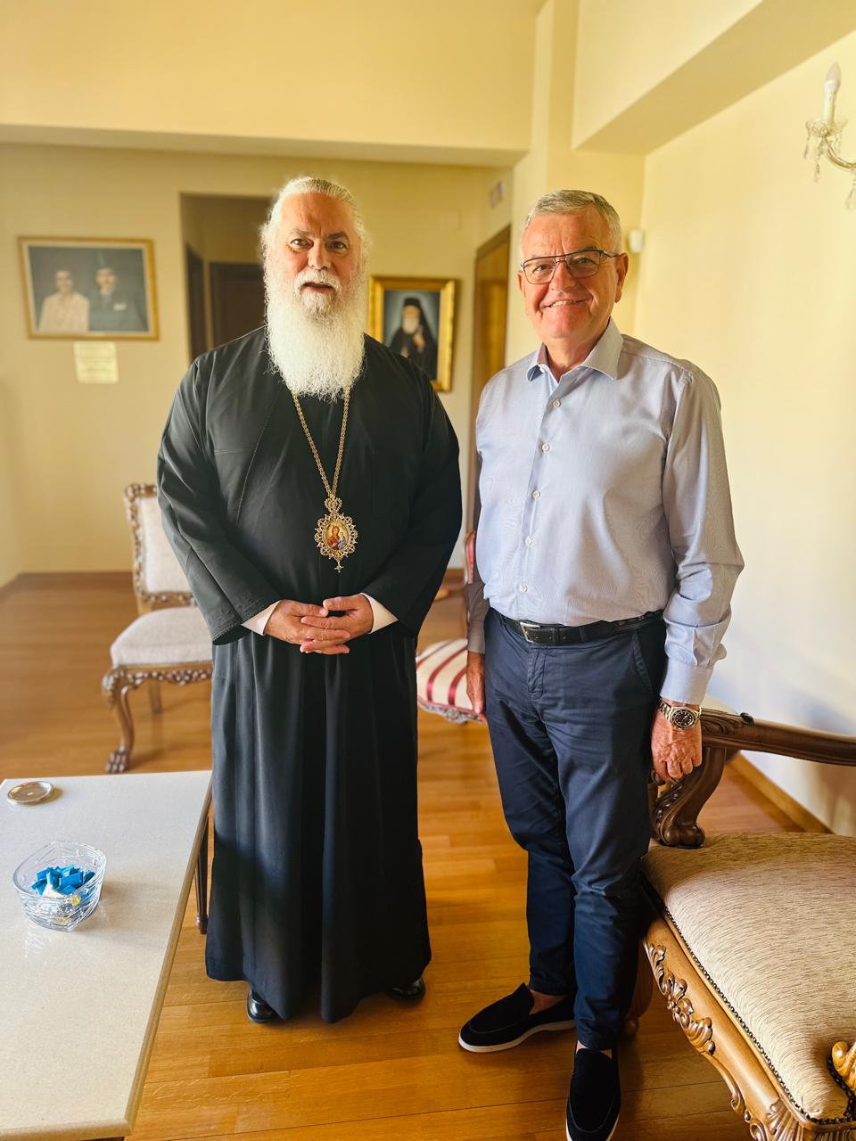 Eθιμοτυπικές συναντήσεις του Αντώνη Κουνάβη με τους Μητροπολίτες Πατρών, κ.κ. Χρυσόστομο και Καλαβρύτων και Αιγιαλείας, κ.κ. Ιερώνυμο