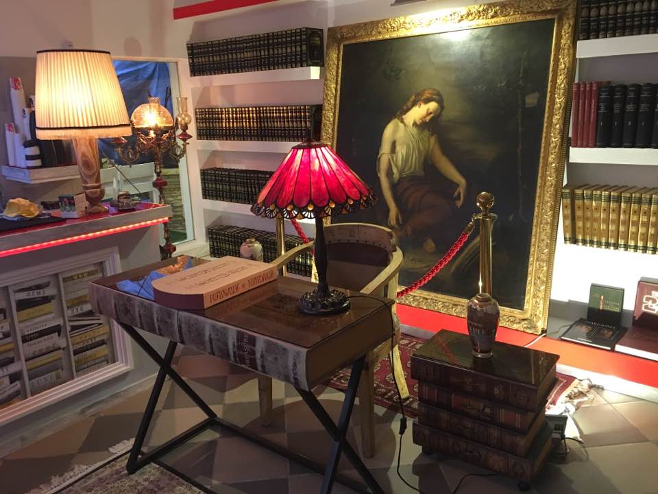 Book Stop Cafe : Ταξίδι στην γνώση και το συναίσθημα