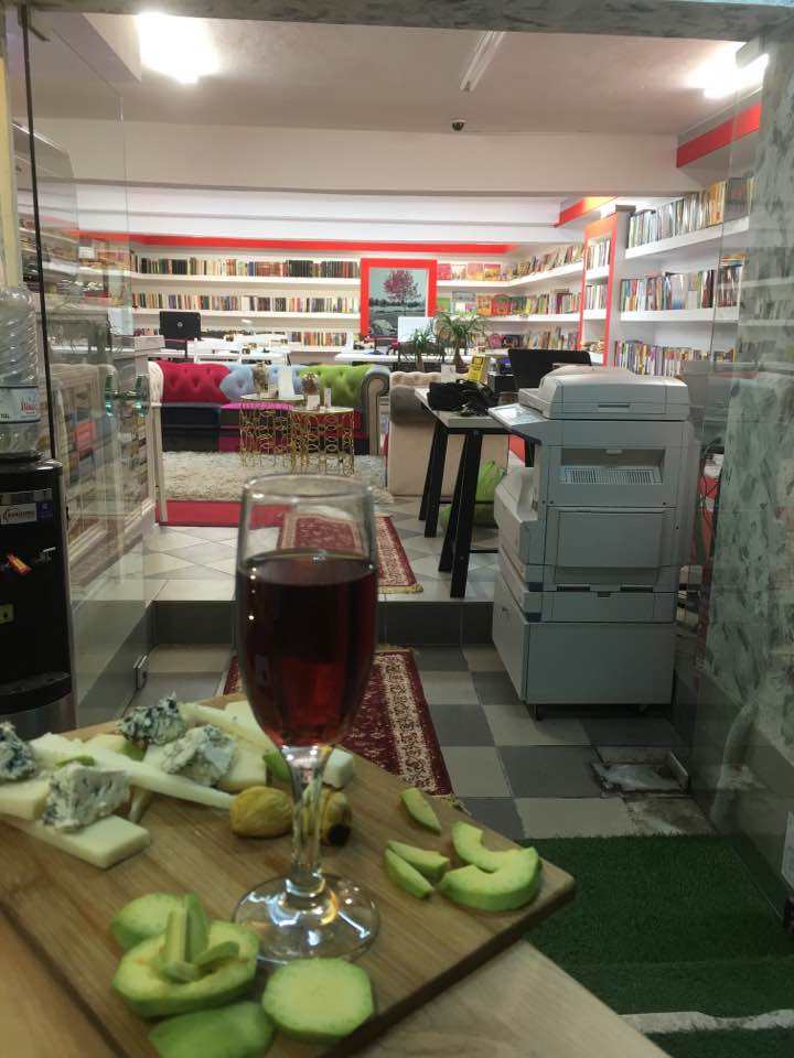 Book Stop Cafe : Ταξίδι στην γνώση και το συναίσθημα
