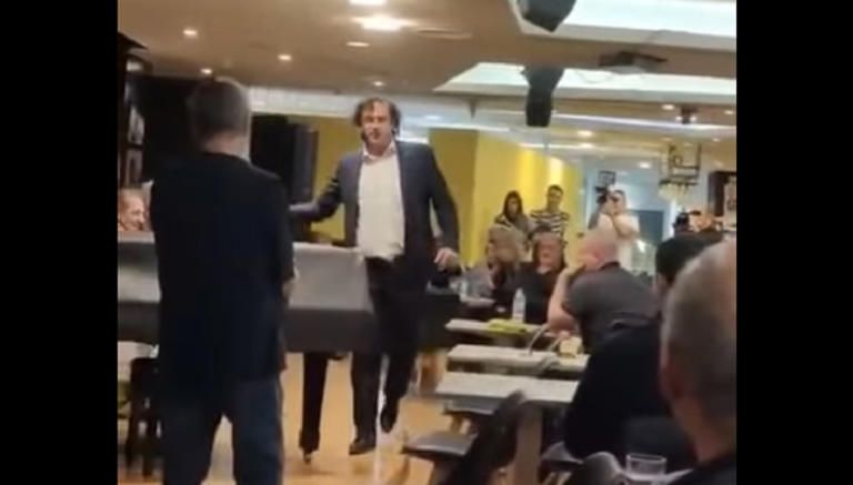 Πιάστηκαν  στα χέρια Τατσόπουλος με Καραγιάννη