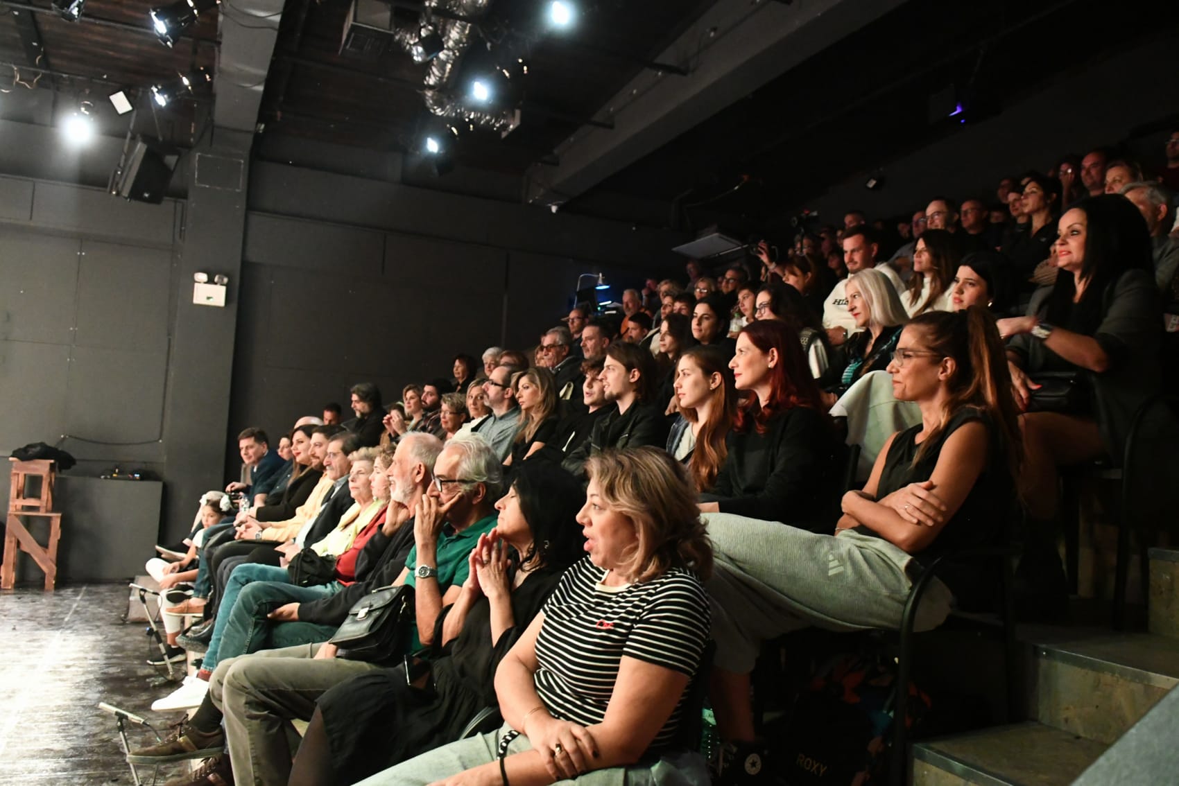 Με επιτυχία πραγματοποιήθηκε η πρεμιέρα του έργου του ΔΗ.ΠΕ.ΘΕ. Πάτρας “Που να σκάσεις Κριστομπίτα, δεν θα πάρεις τη Ροζίτα”