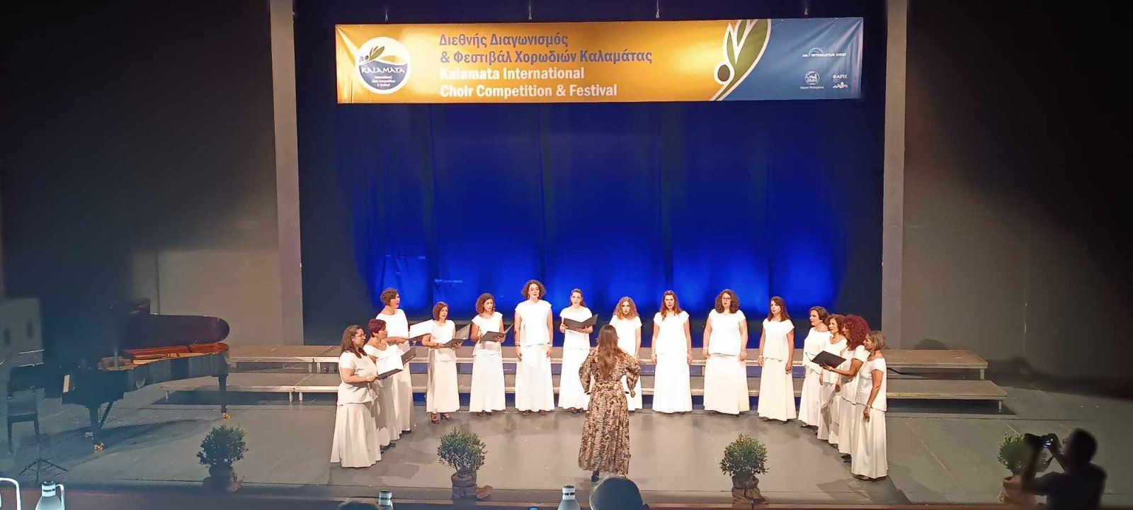 Ασημένια τα φωτεινά κορίτσια του Vocal στην Καλαμάτα