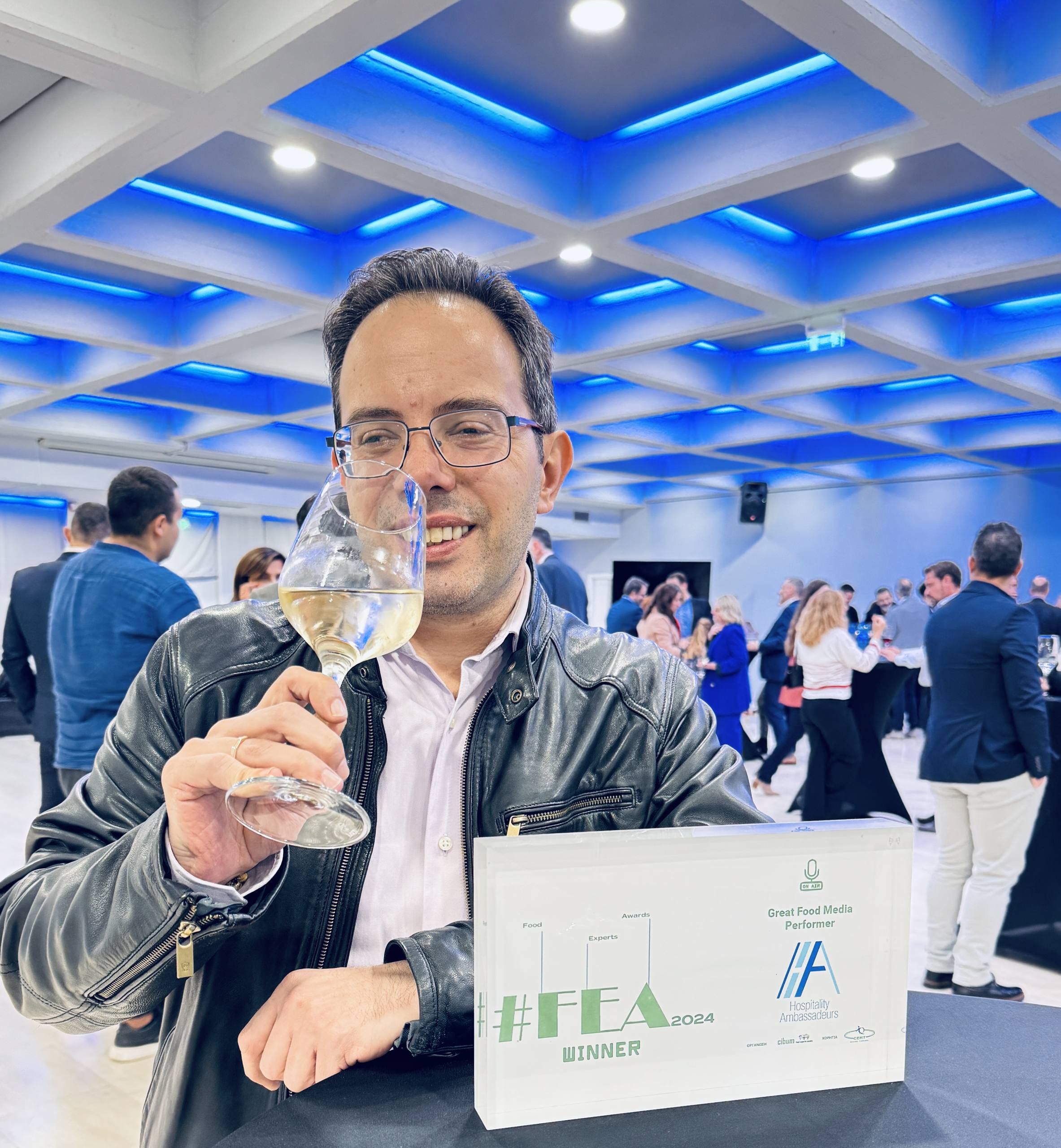 Food Experts Awards 2024: Οι Hospitality Ambassadeurs αναδείχθηκαν χρυσοί νικητές στην κατηγορία Great Food Media Performer